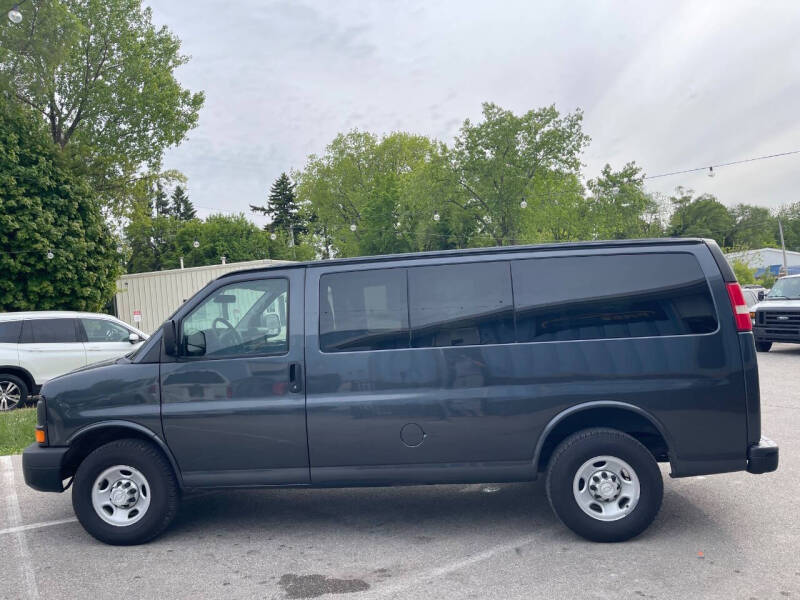 chevrolet express passenger 2015 1GAWGPFG2F1279661 image chevrolet express passenger 2015 1GAWGPFG2F1279661 image